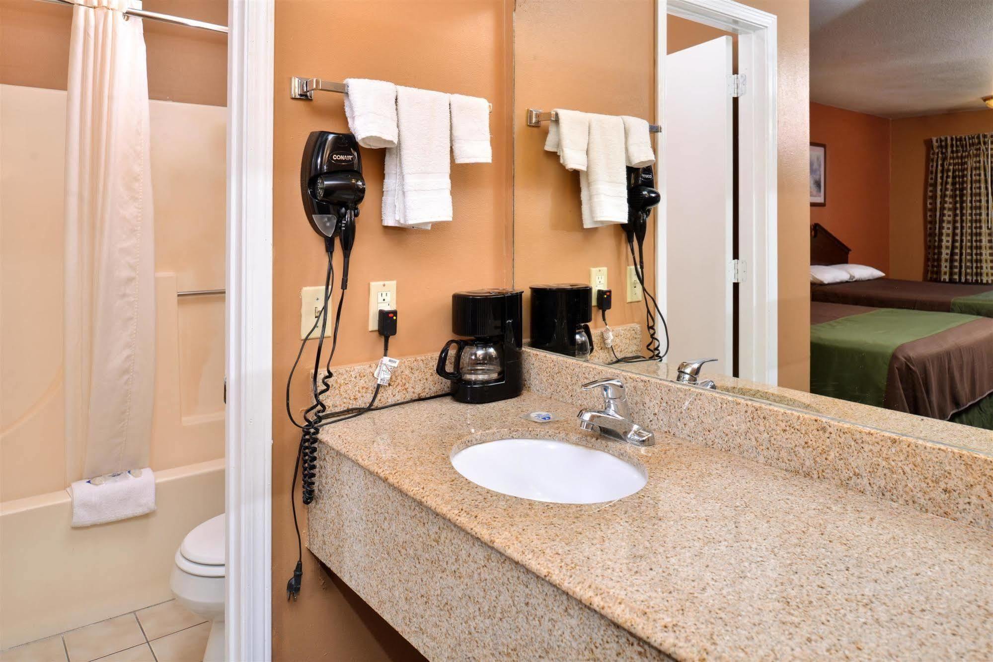 Americas Best Value Inn And Suites Siloam Springs Zewnętrze zdjęcie